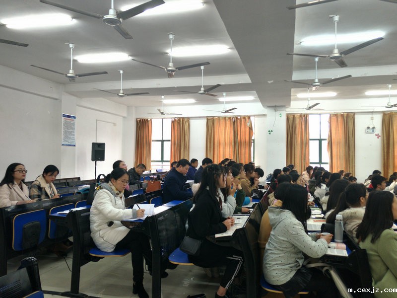 校领导走进思政课堂指导思政课堂教学