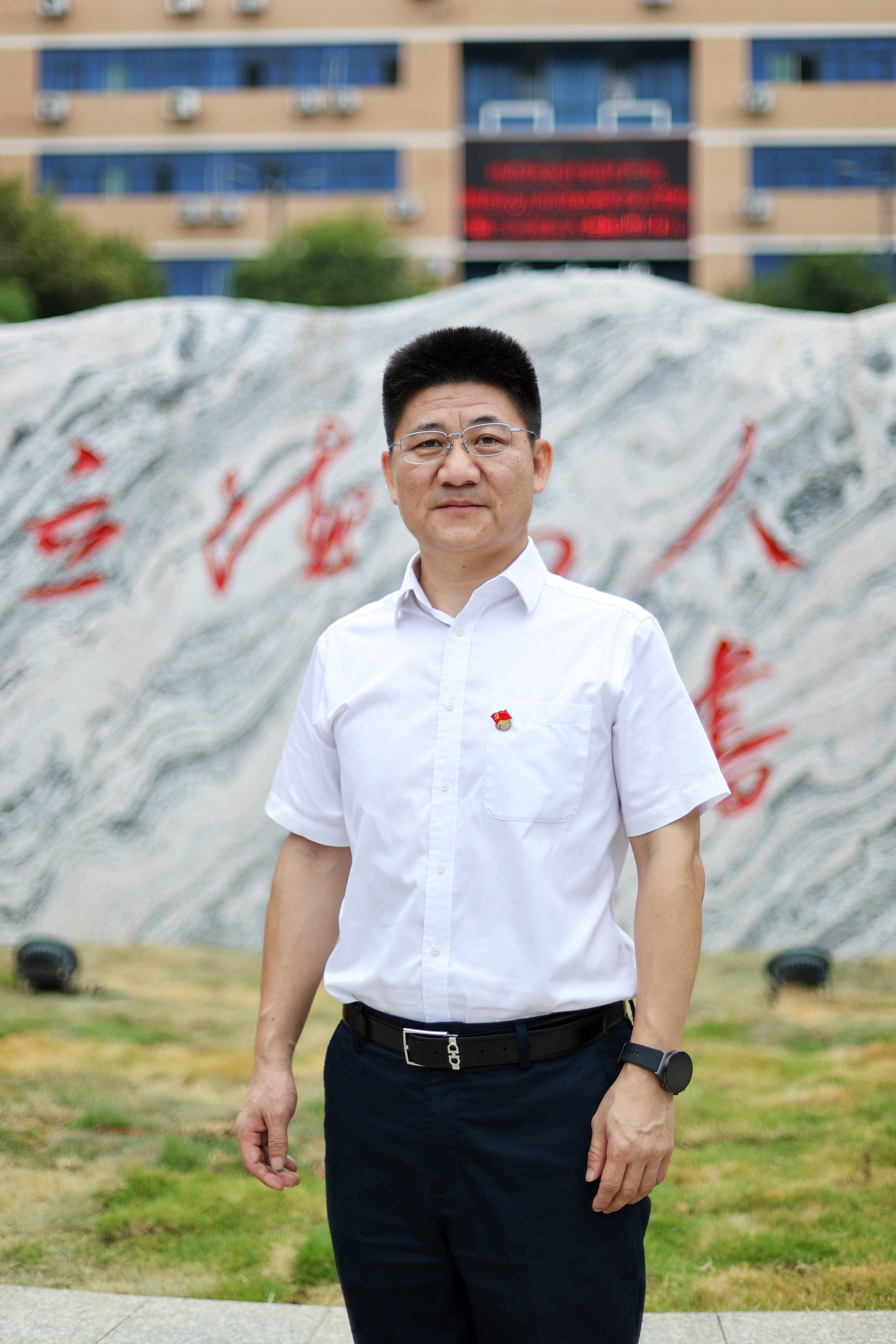 2 张华.jpg